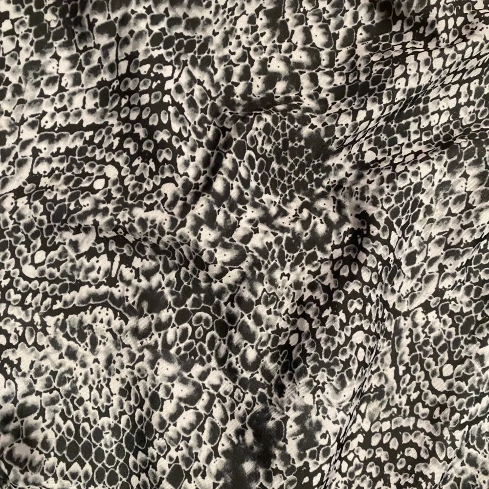 Snake Pattern One Piece - Picture 2 of 6
